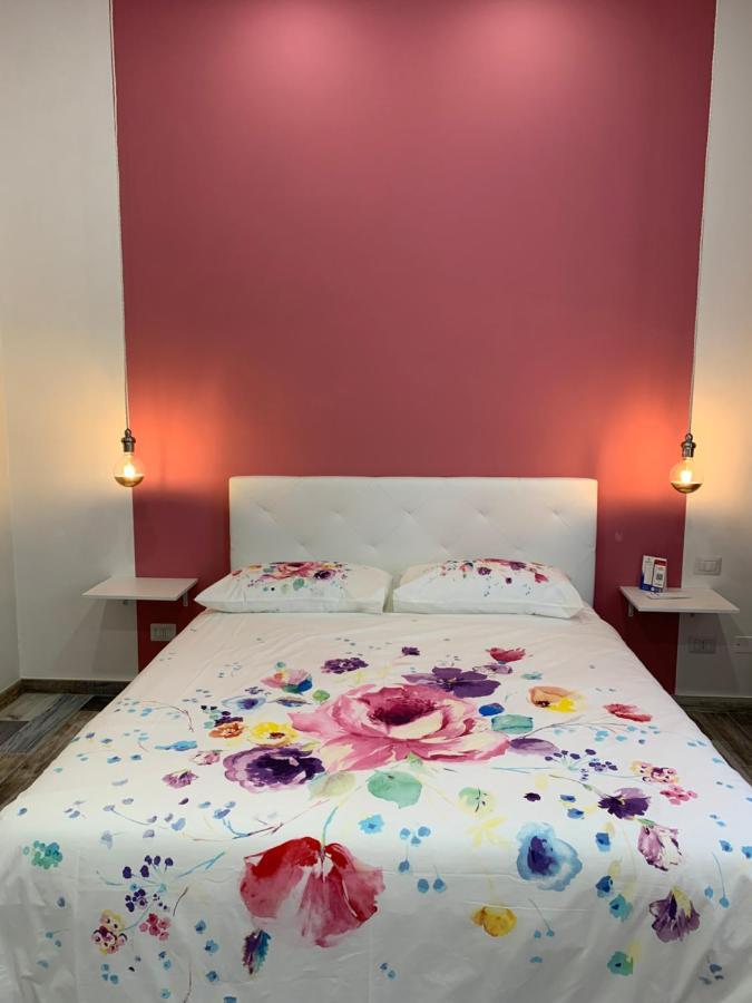 Bed and Breakfast La terrazza dei colori Gaeta Esterno foto